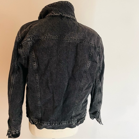 Men’s Levi’s Sherpa Black Denim Trucker Jacket size M - Picture 4 of 5
